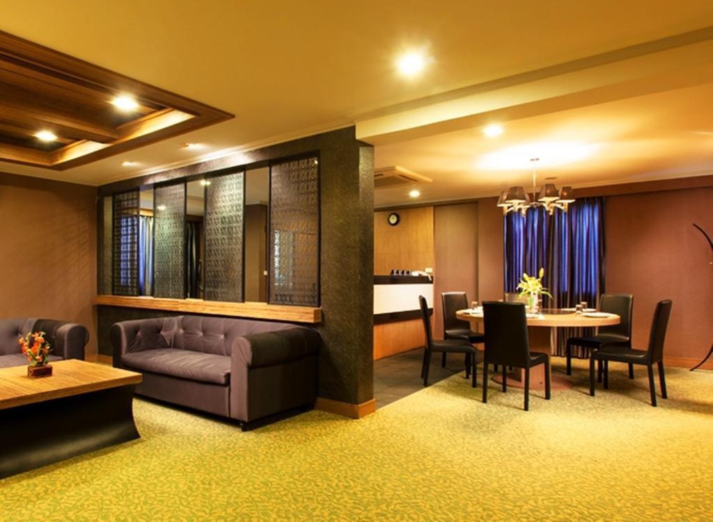 Q Hotel Bangkok Zewnętrze zdjęcie