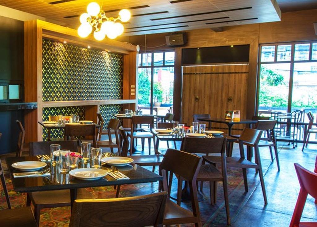 Q Hotel Bangkok Zewnętrze zdjęcie