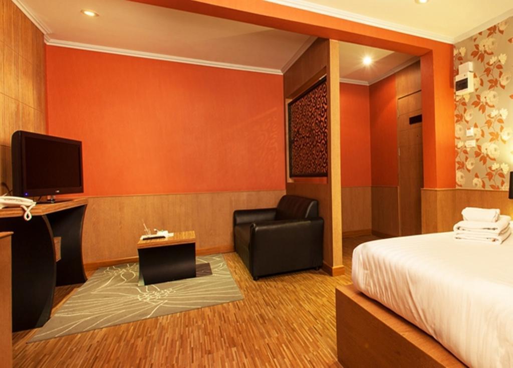 Q Hotel Bangkok Zewnętrze zdjęcie