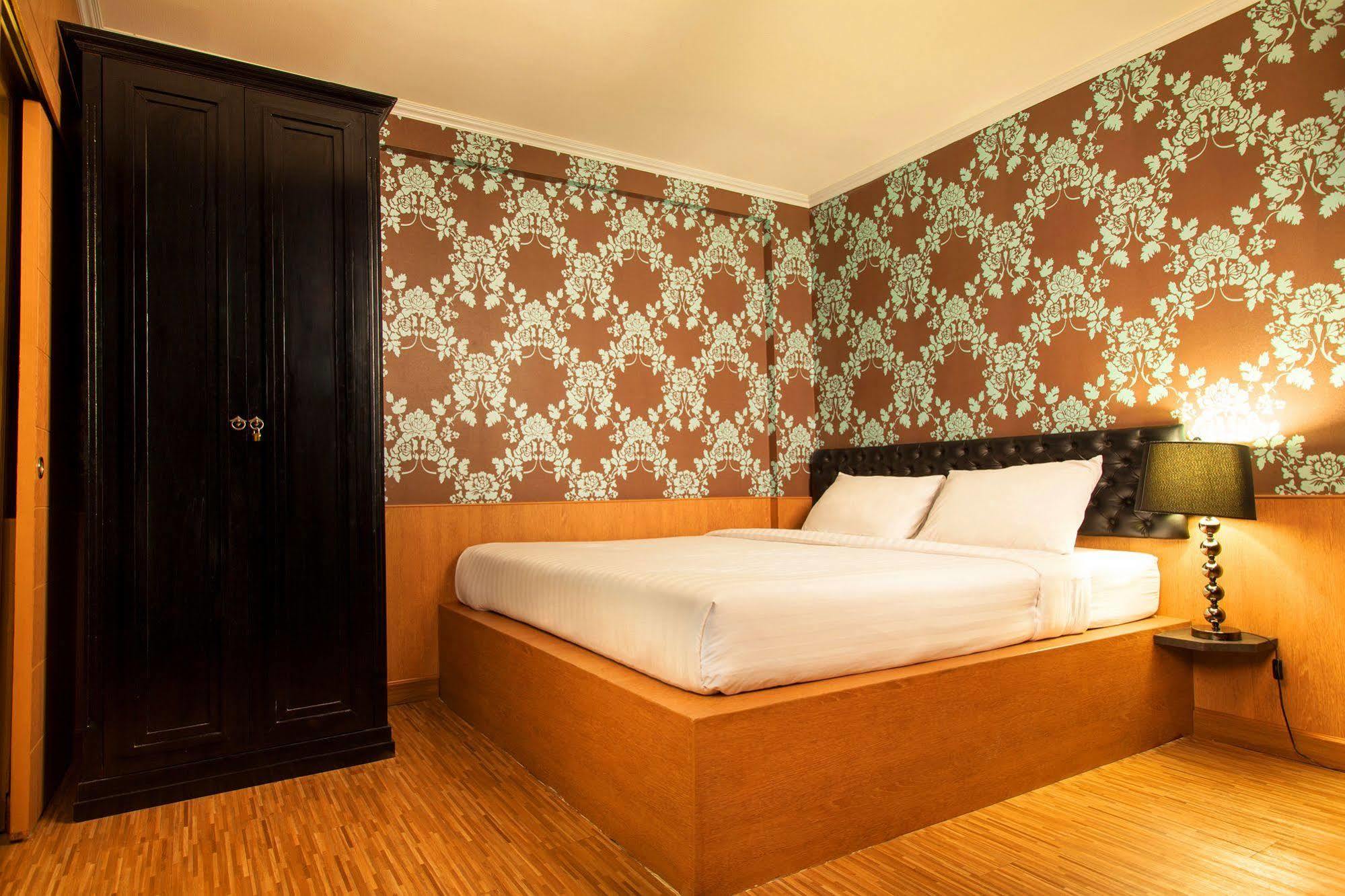 Q Hotel Bangkok Zewnętrze zdjęcie