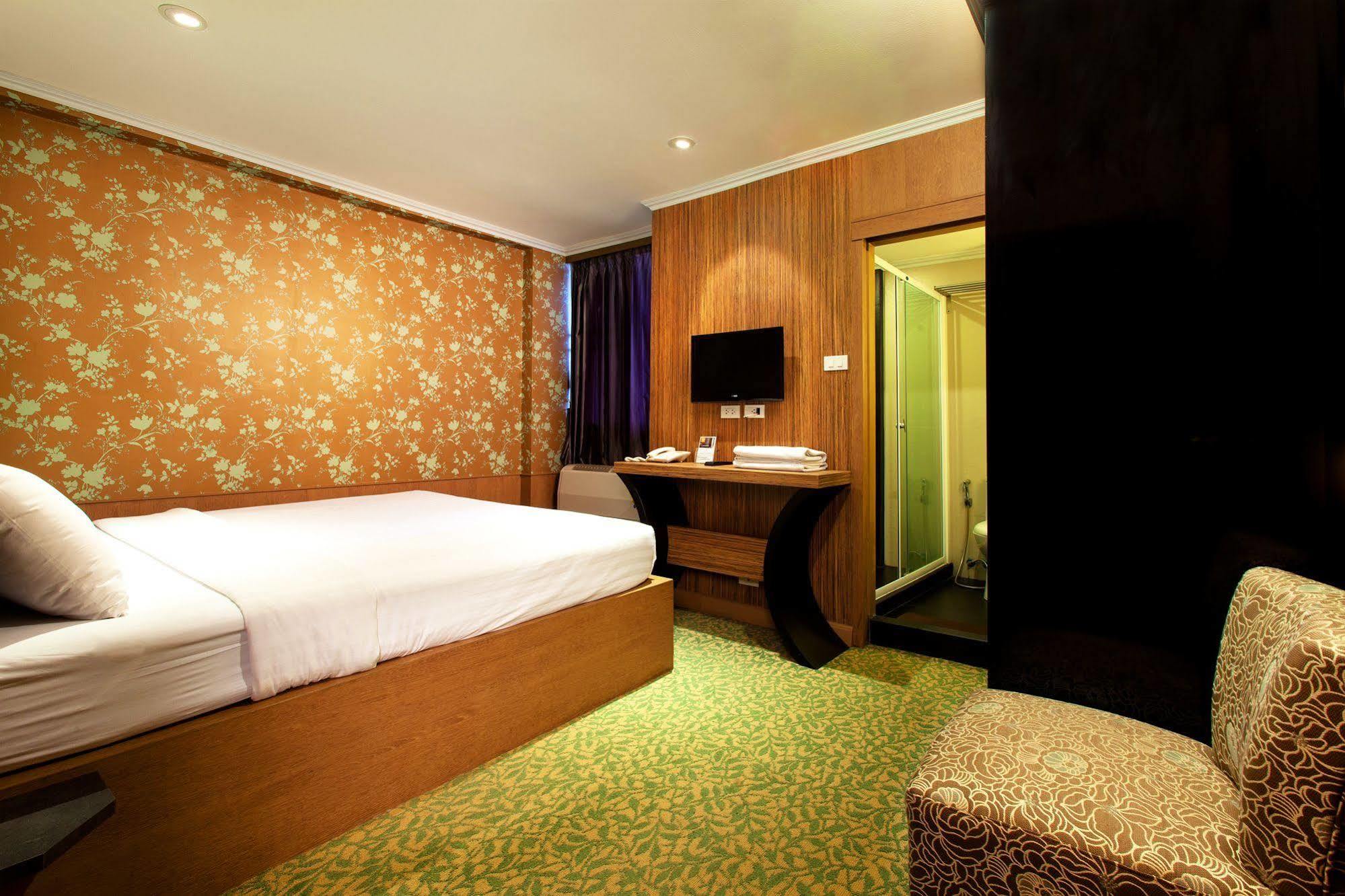 Q Hotel Bangkok Zewnętrze zdjęcie