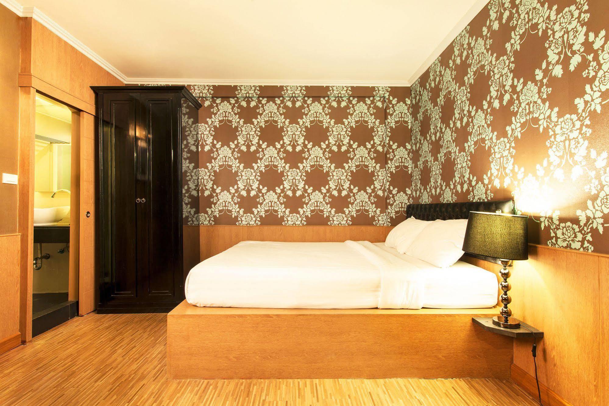 Q Hotel Bangkok Zewnętrze zdjęcie