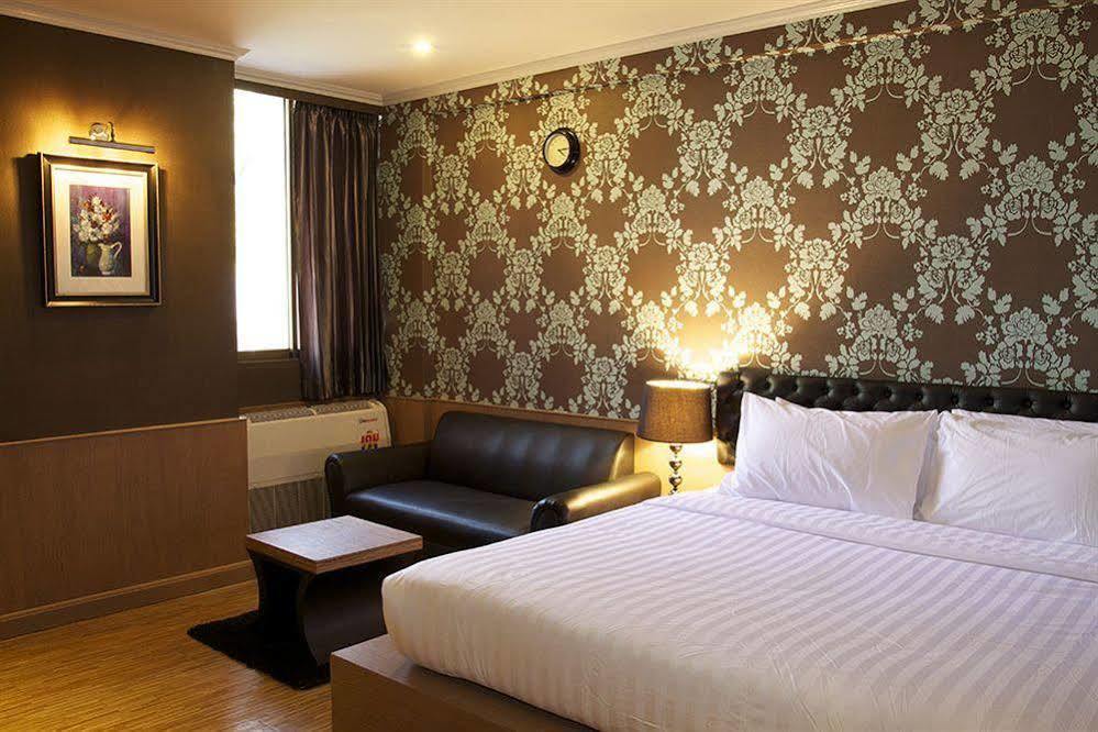Q Hotel Bangkok Zewnętrze zdjęcie